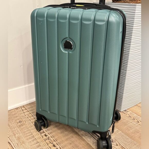 Delsey Paris Shadow 6.0 Expandable 20" Spinner Carry-on Luggage travel bag - Picture 9 of 16